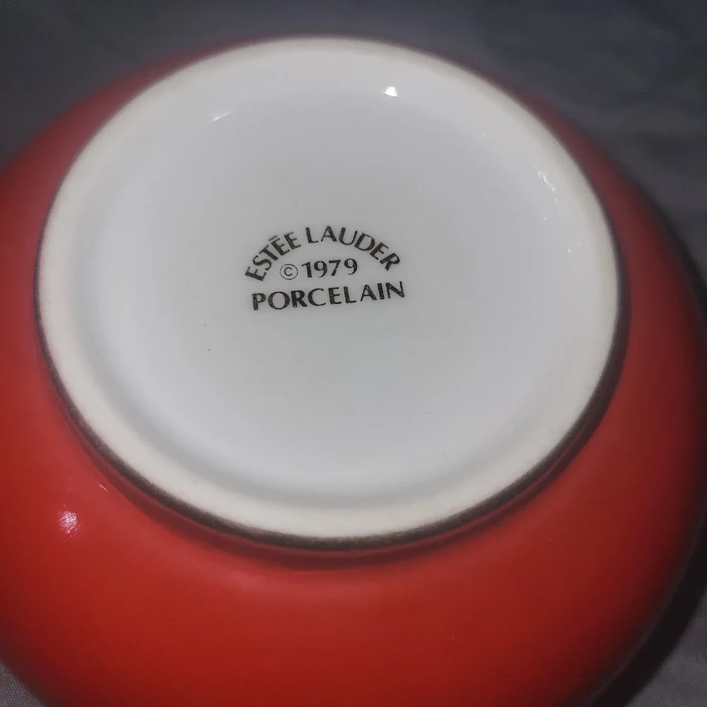 Vintage 1979 Oriental Estee Lauder porcelain Red trinket dish Powder Cosmetic